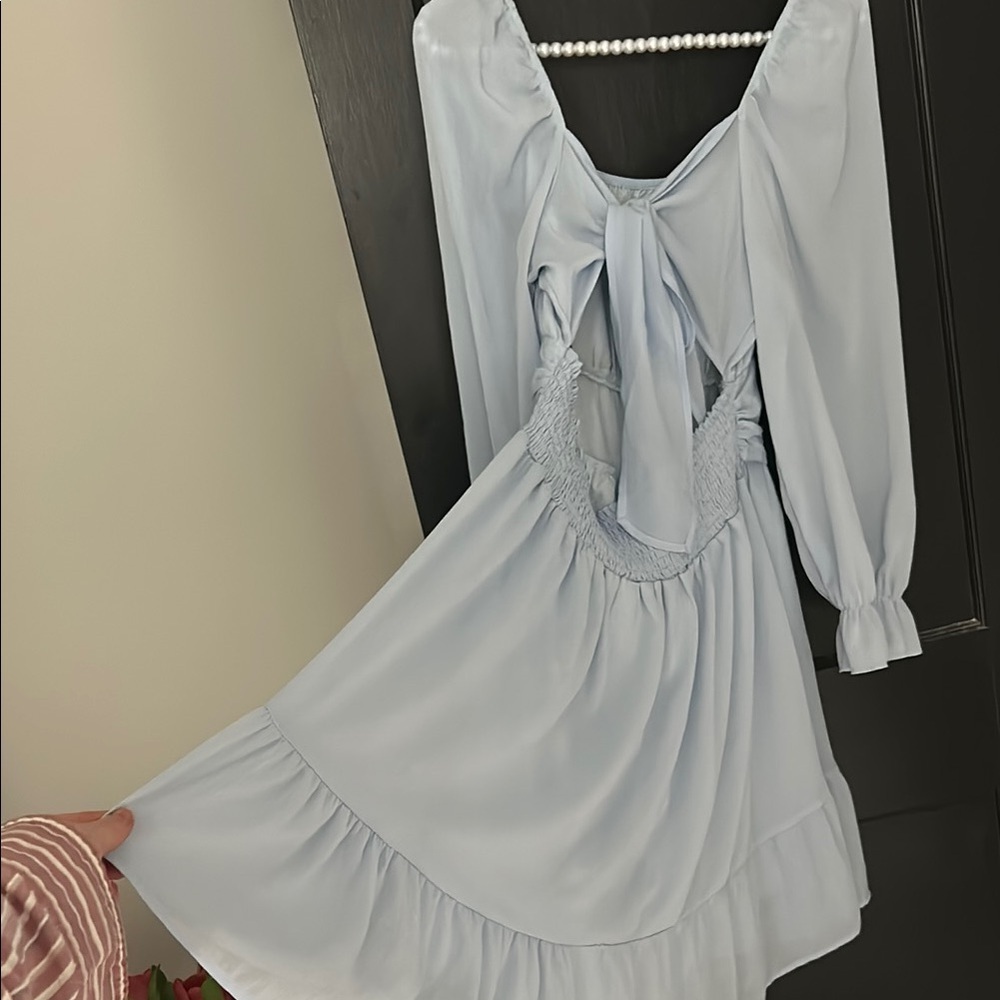 Light Blue Long Sleeve Dress with Bow Tied Keyhole Back - Picture 2 of 3